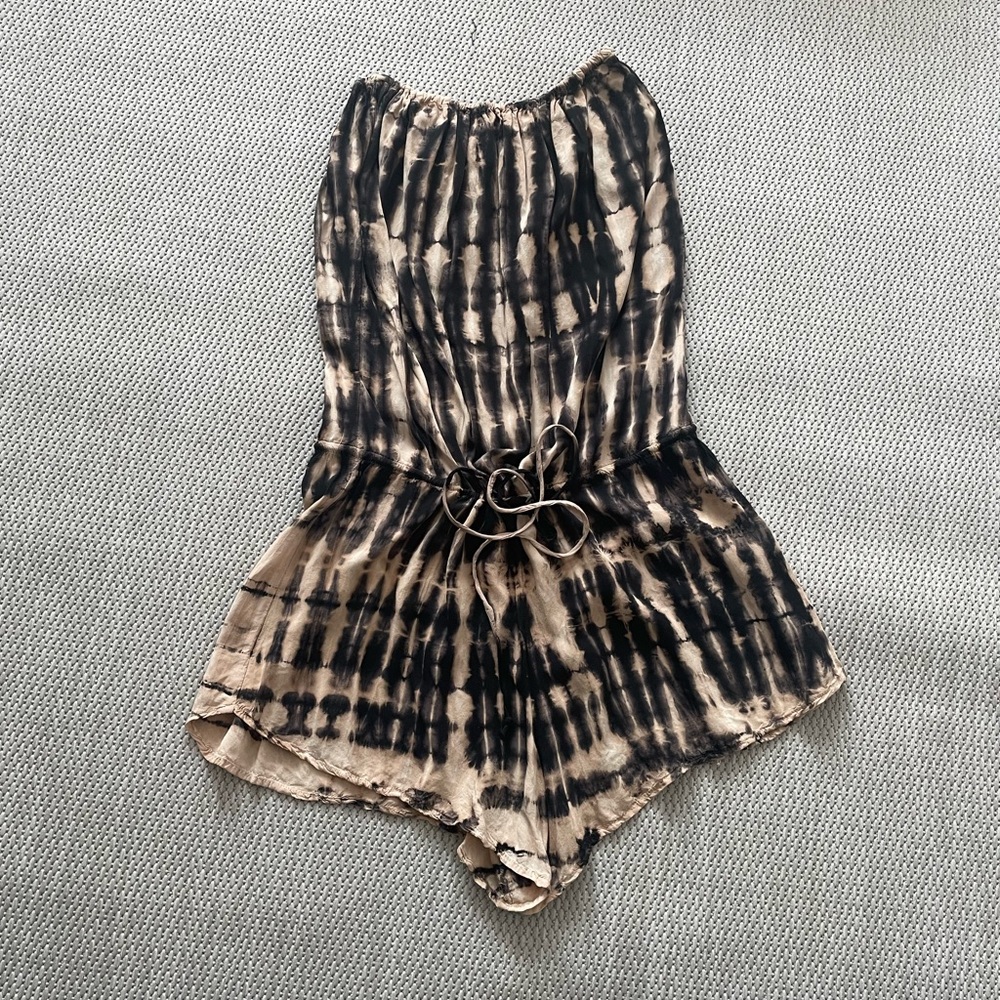 Blue Life sleeveless  shorts romper Size XS